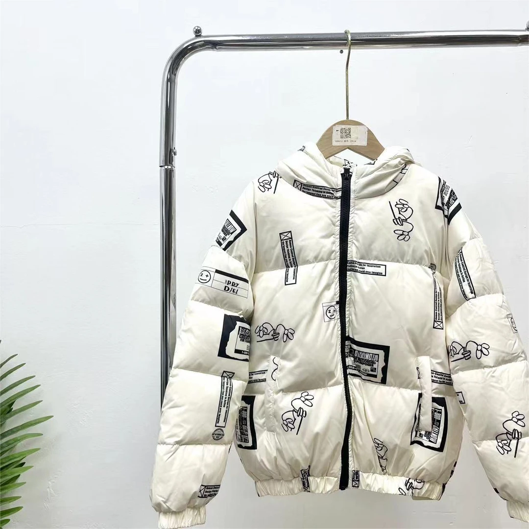 3843-米白色满身印花羽绒服