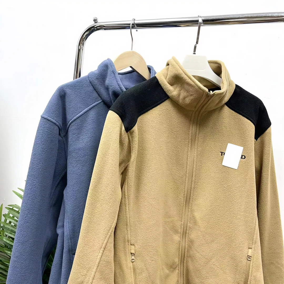 7795-一款两色某探字母刺绣口袋拉链立领外套