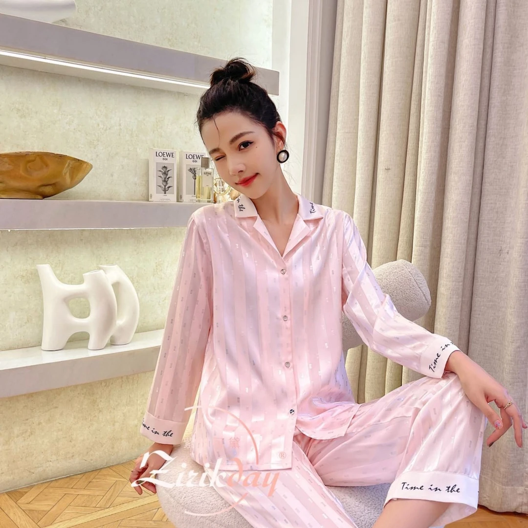 ZIRIKDAY/紫日可黛春夏高级冰丝舒适亲肤薄款时尚睡衣英文袖休闲