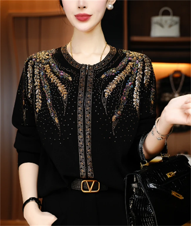 千渝 秋冬保暖毛衣抗起球高端显瘦百搭减龄气质时尚套头V24M0600