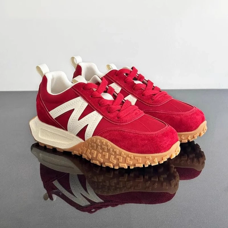 2024年秋季新款拼色流行轻便阿甘鞋小白鞋女厚软底透气运动德训鞋