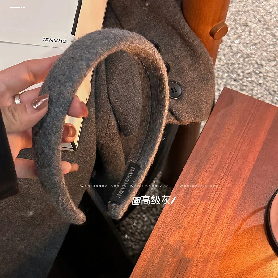 化妆设计羊毛呢发箍精致高颅顶防滑压发外出时尚简约显白质感甜妹
