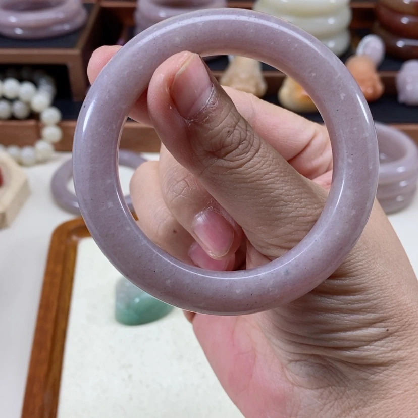 【闪购商品】石英质玉手镯未镶嵌?****称