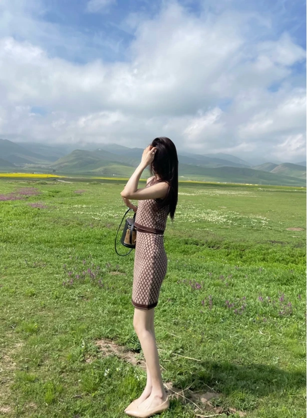 老花款气质印花咖啡色挂脖背心半身裙两件套装显瘦夏季针织时尚