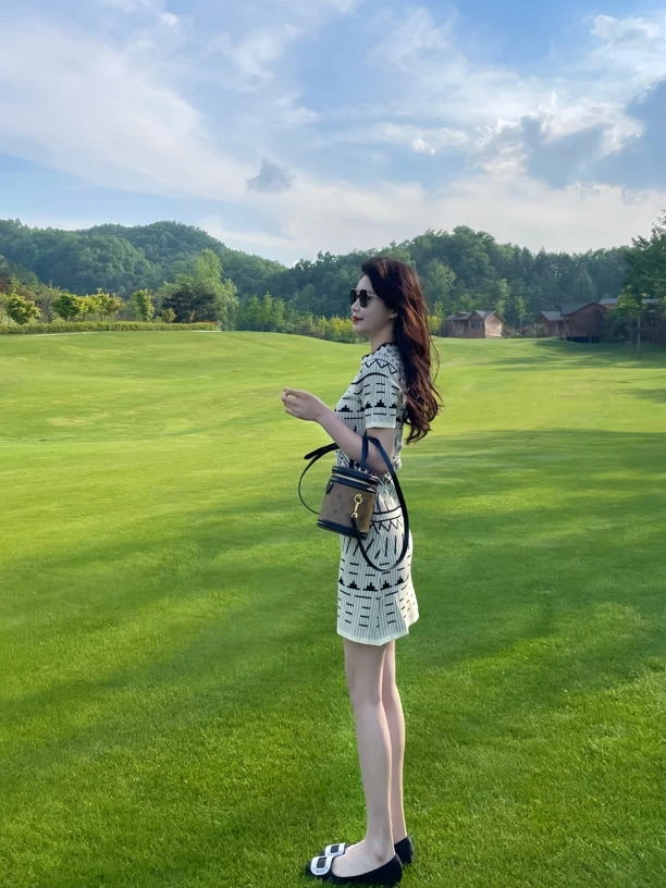 印花显瘦夏季连衣裙短袖简约大方百搭时尚辣妹连衣裙修身气质