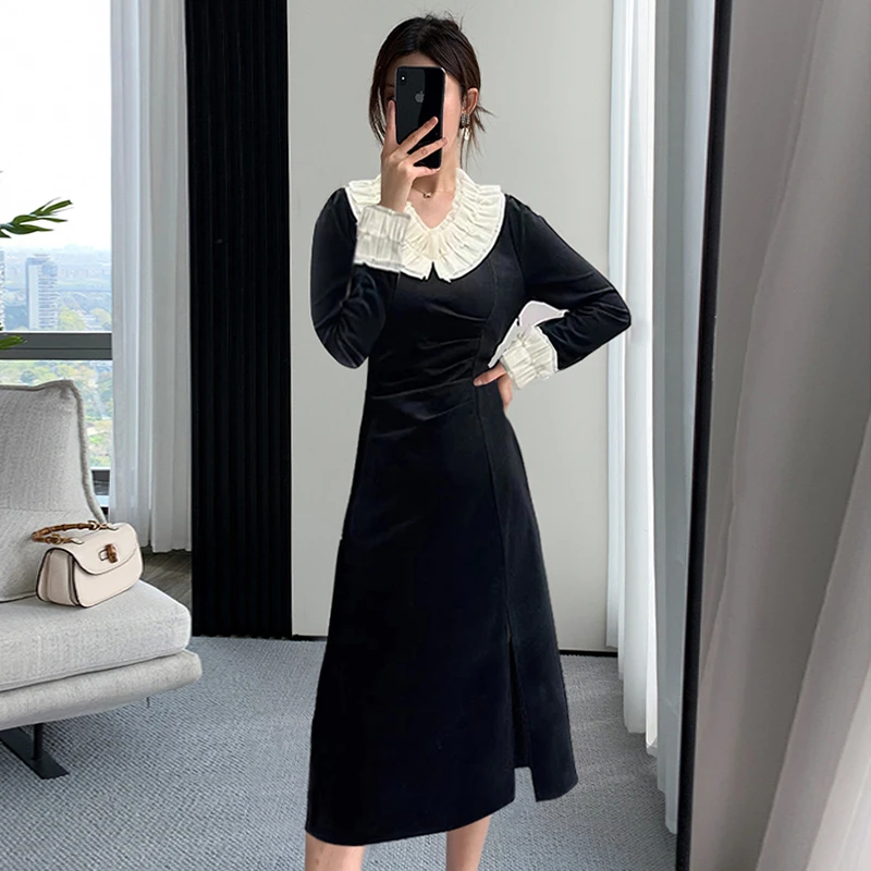 【胜佳】赫本风气质黑色2025秋款连衣裙高级拼接木耳边女裙A8111
