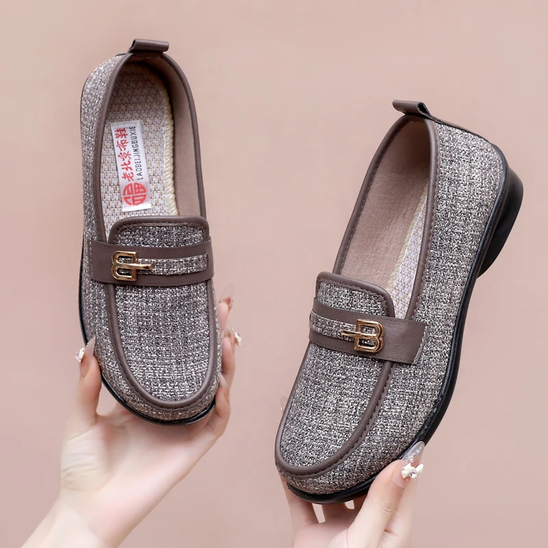 春秋季新款老北京布鞋女单鞋软底舒适百搭休闲中老年人妈妈鞋子女