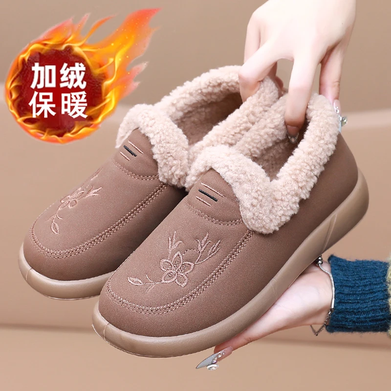 冬季新款老北京布鞋女棉鞋平底加绒加厚妈妈鞋防滑保暖老人鞋棉靴