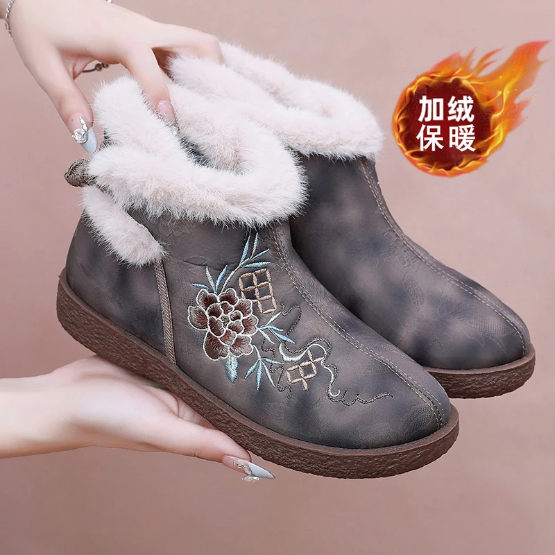冬季加绒加厚民族风绣花中老年妈妈棉鞋防滑保暖老北京布鞋女棉靴
