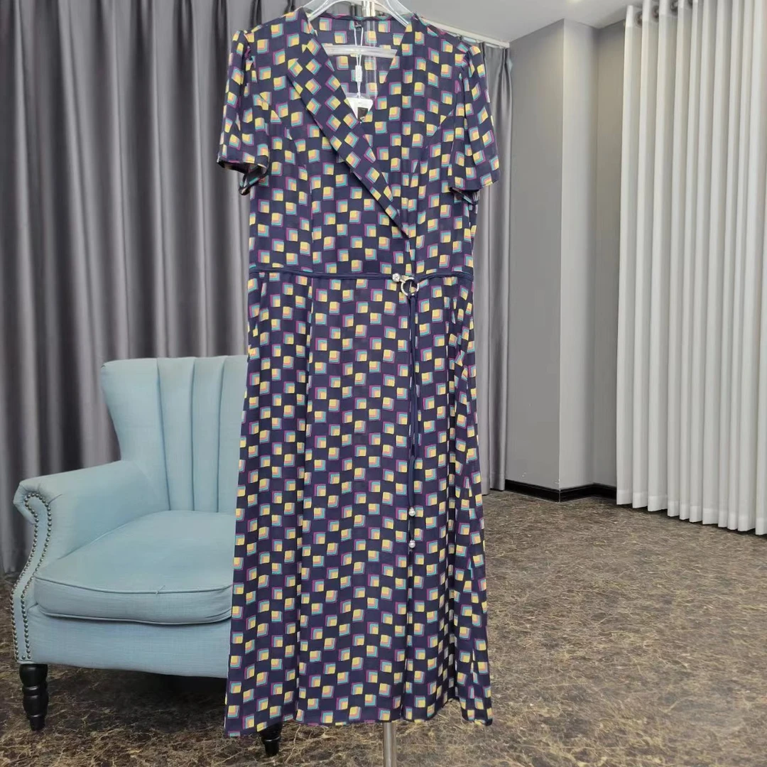 5530#【木兮兮专属】2024年夏季新女气质显瘦方块印花中长款连衣裙