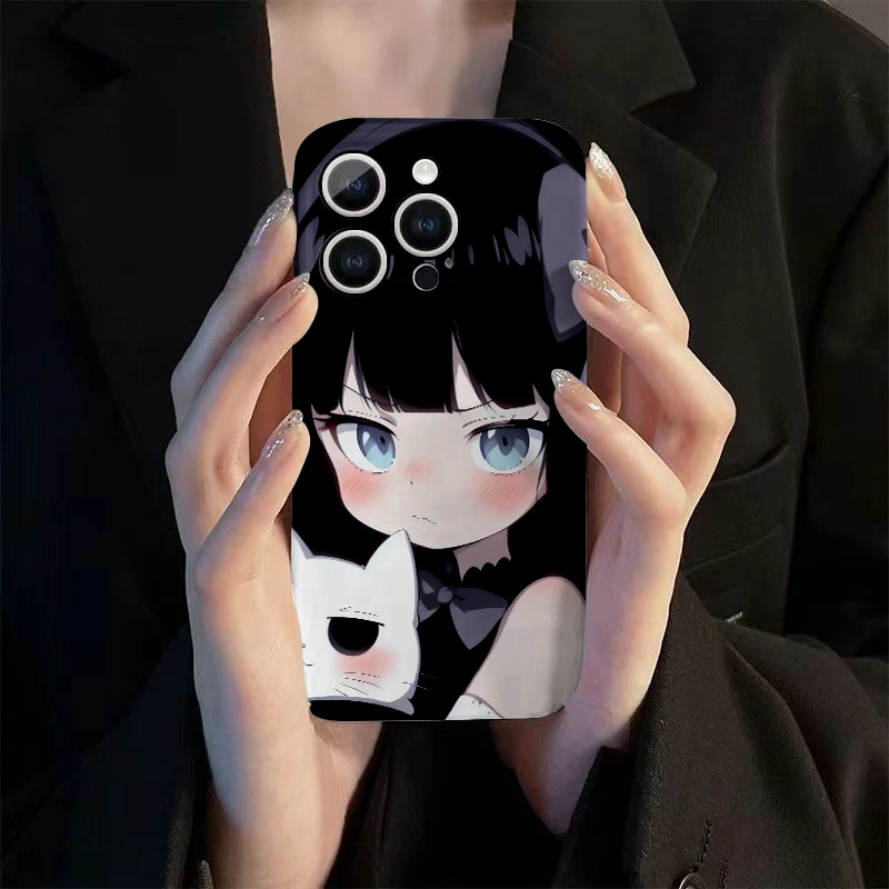 黑发抱猫动漫女适用苹果15手机壳16华为vivo二次元oppo小米菲林
