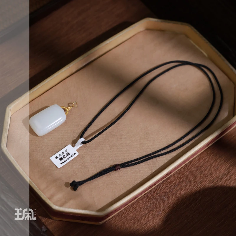 余悠|和田玉*项链*18K金镶嵌QXB24101220多样性发其一（P）