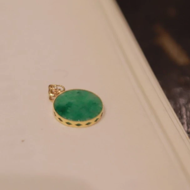 翡翠*清烁吊坠不含链*18K金镶嵌PB22101217多样性发其一