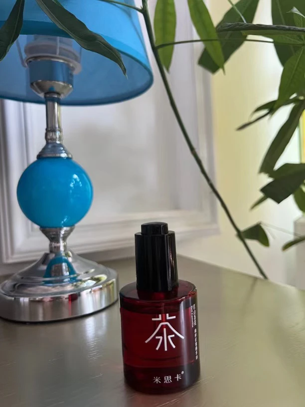 米思卡红山茶花小分子精华油