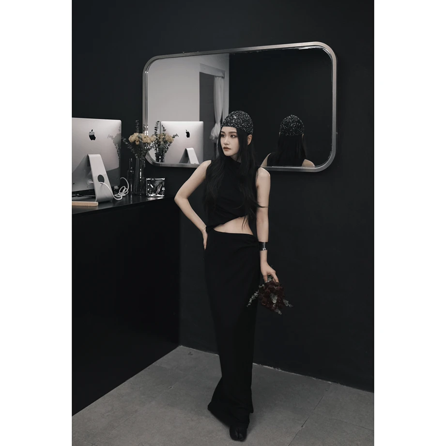 1423【慵懒随性套装】褶皱上衣立体扭节腰部不对称半裙套装