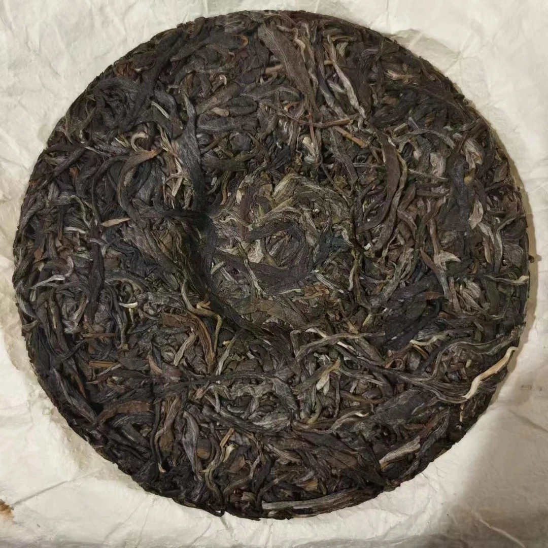 董韵茶香2022年古树普洱生茶白莺山200克茶饼