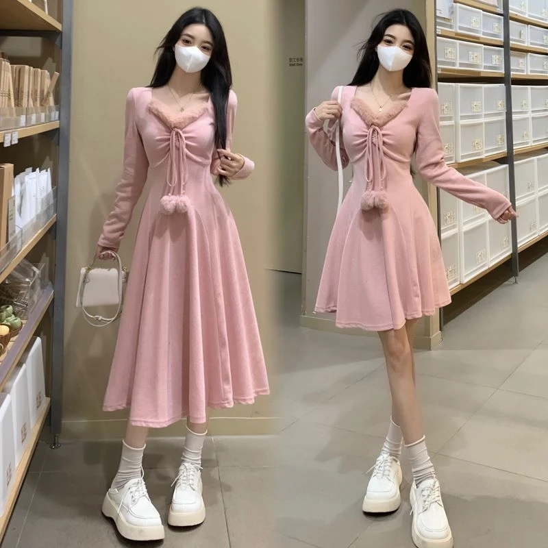 大码秋冬新款温柔风氛围感毛毛领气质收腰显瘦长袖连衣裙