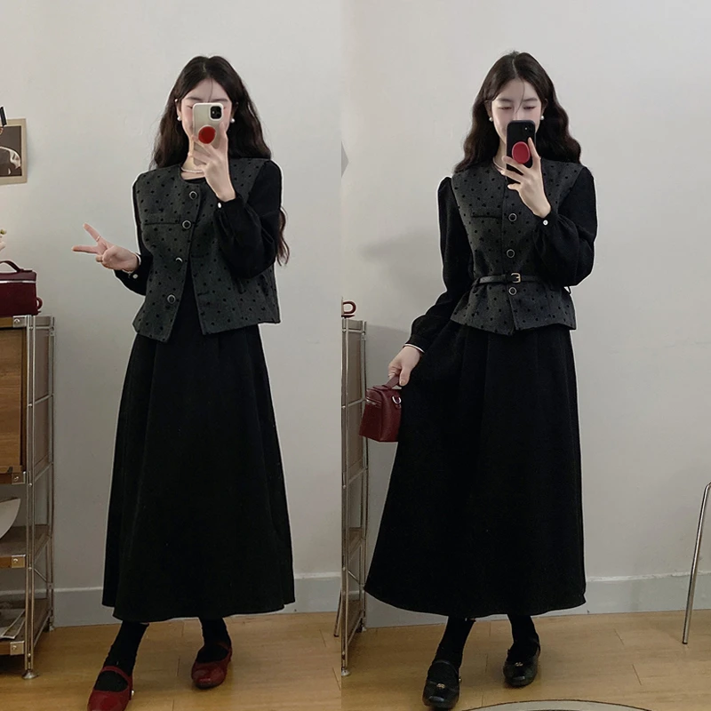大码2024秋冬新款韩版百搭波点马甲长袖打底连衣裙法式气质穿搭