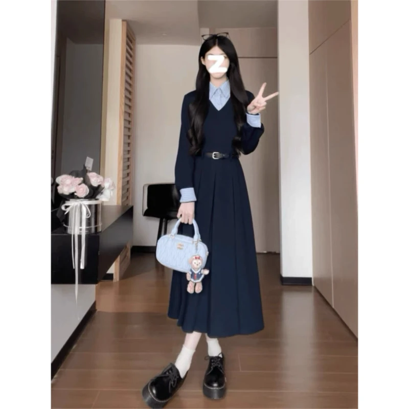 大码长袖连衣裙女秋季显瘦遮肚POLO领上衣小众微胖MM百褶气质裙子