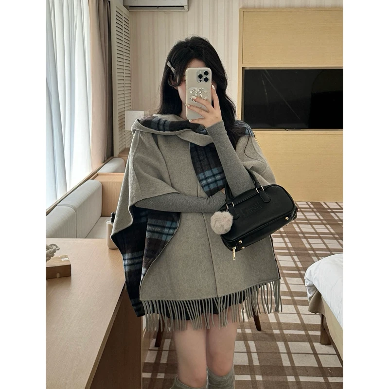 大码女装双面两穿斗篷外套2024年秋冬胖MM藏肉显瘦短款毛呢外套