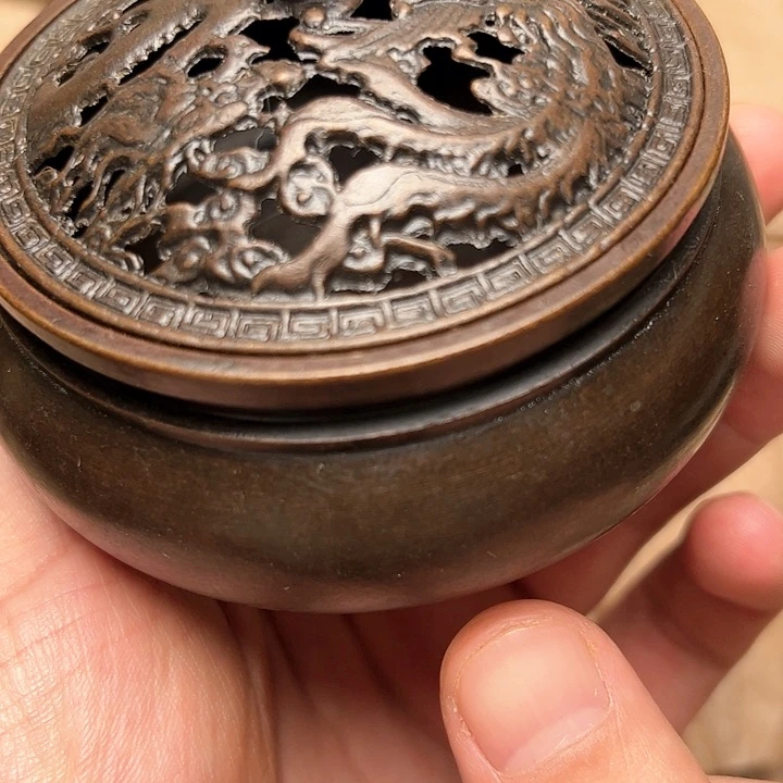 铜器摆件做工精良