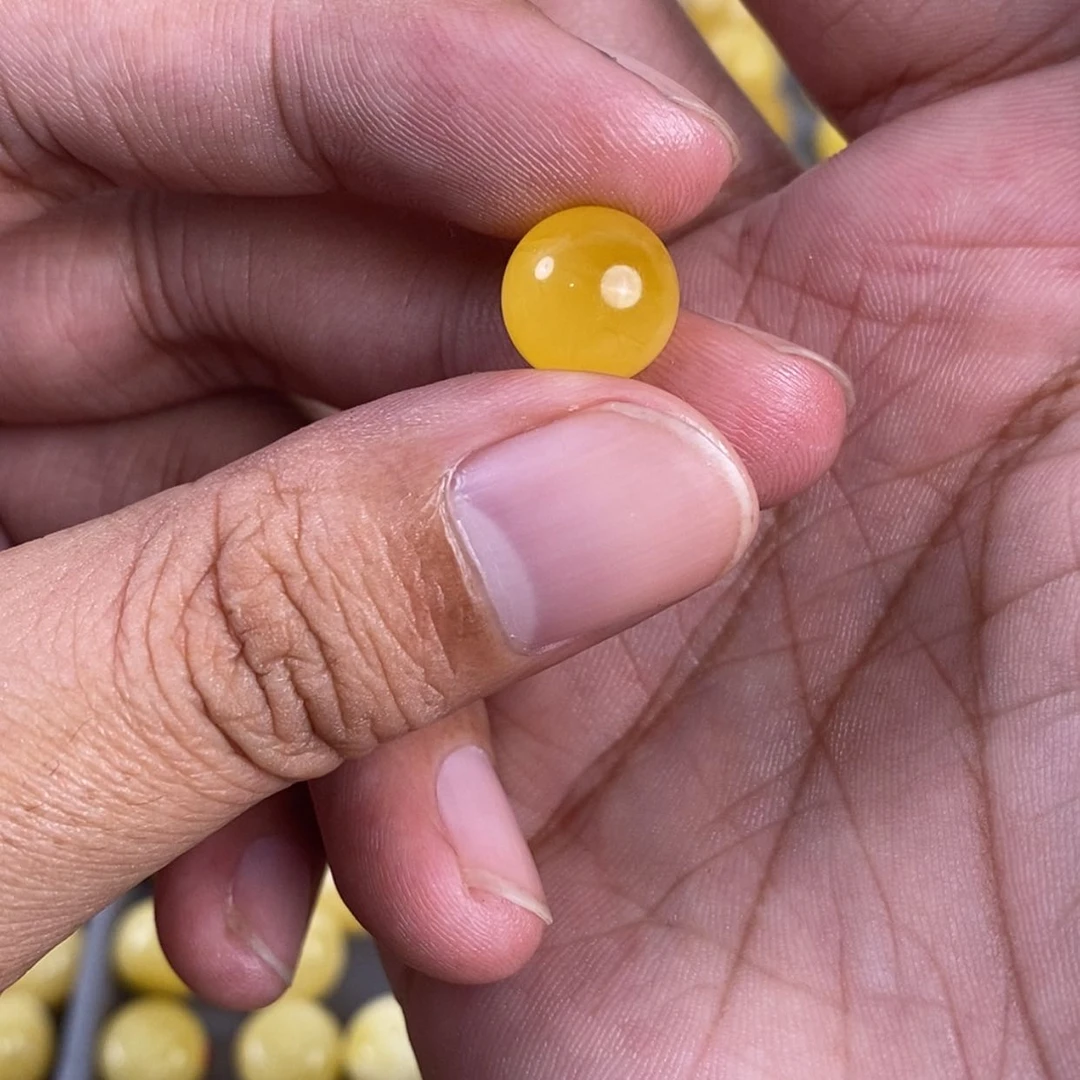 【闪购商品】琥珀裸石未镶嵌锦***女