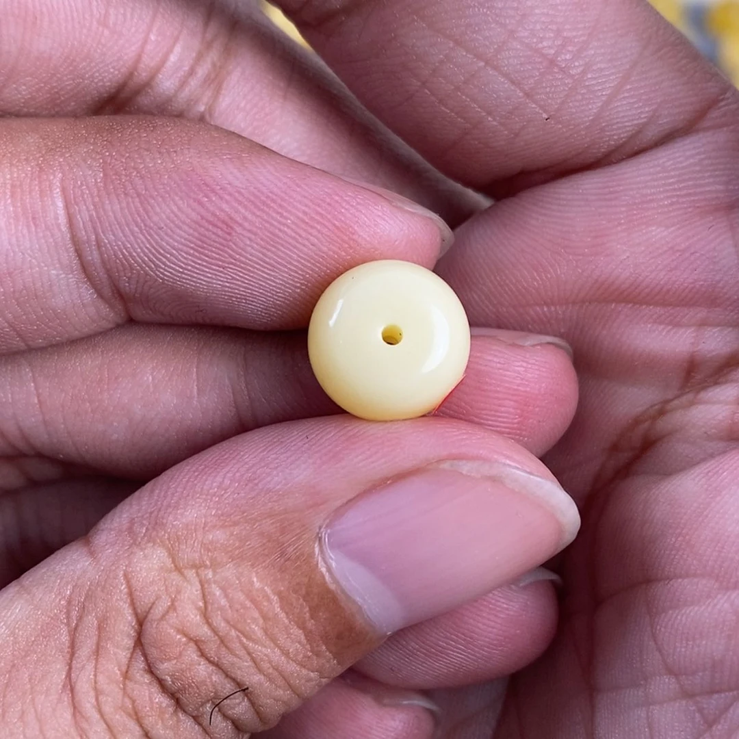 【闪购商品】琥珀裸石未镶嵌想****边