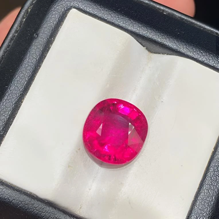 天然卢比来碧玺戒面裸石晶体净度好重6.2ct
