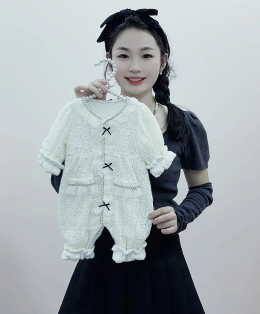 【赫本小香】秋季新款蕾丝蝴蝶结长袖连体哈衣女宝宝婴儿外出服洋气