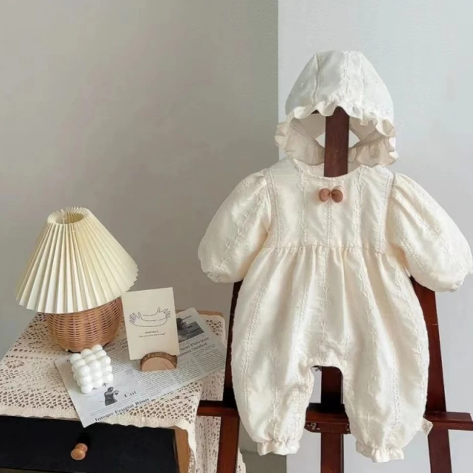 秋季新款公主超萌蝴蝶结刺绣戴帽连体哈衣双层洋气满月百天哈衣