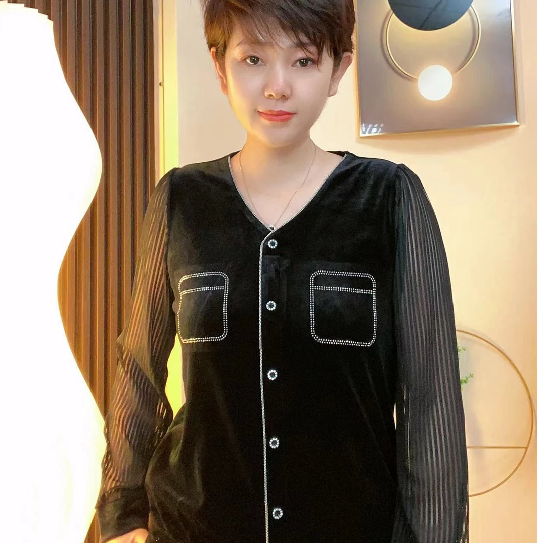 小衫春秋气质长袖网红时尚休闲黑色秋季洋气百搭打底女士薄款拼接
