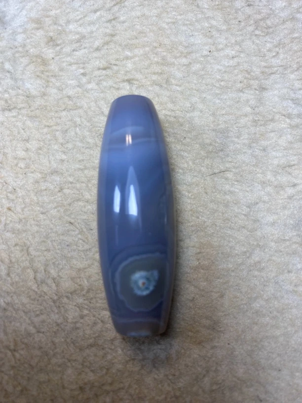 天然精美3眼吊坠