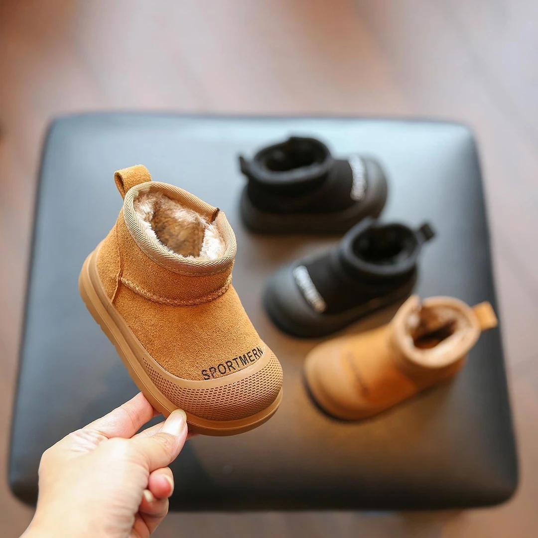 宝宝冬季鞋子软底防滑婴儿鞋女宝学步鞋小童加绒短靴男童棉鞋1一6