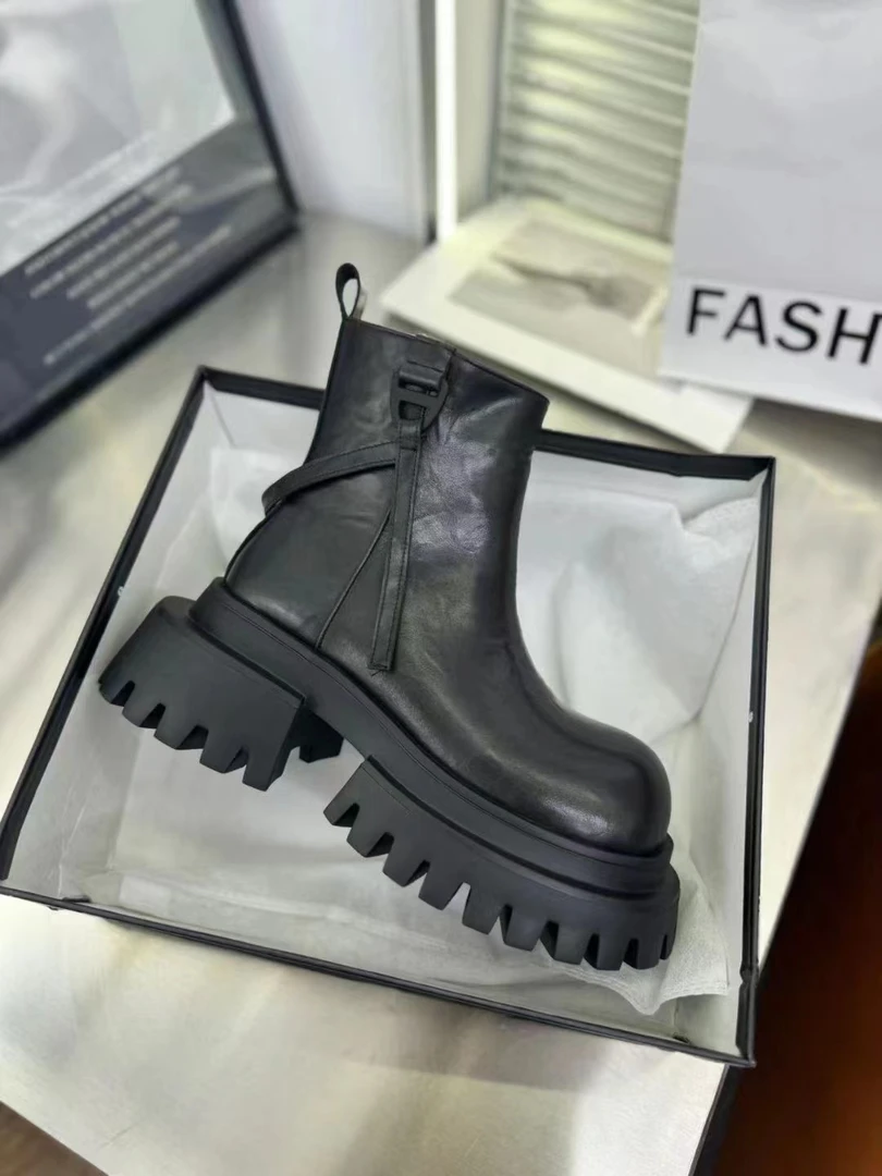 祖希潮搭英伦风短靴时尚休闲百搭冬季异形底潮流996-1