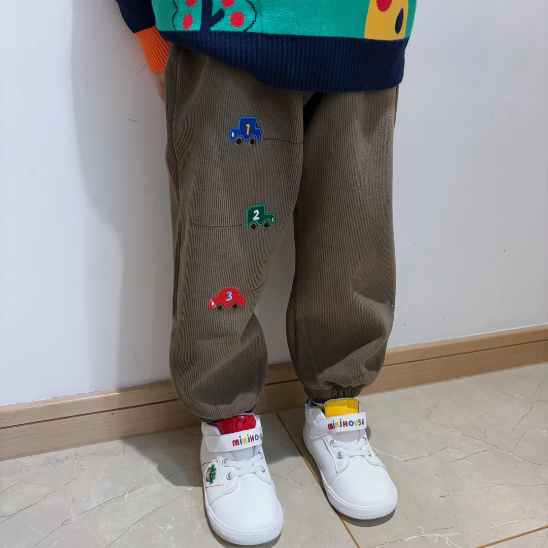 春秋款儿童灯芯绒长裤24年新款日系小童汽车绣花男宝休闲裤71815