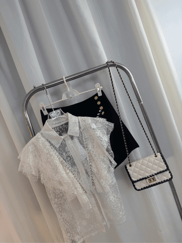 2024夏纯色洋气时尚荷叶袖衬衫衣设计感衬衣女纯欲透明蕾丝上衣