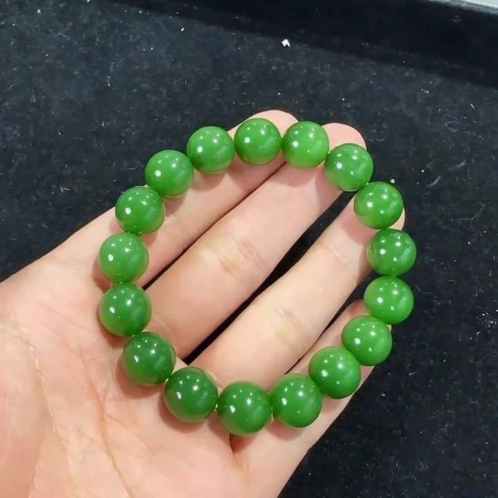 【无矿点浓粉绿】俄老料碧玉浓粉绿约12mm十七颗