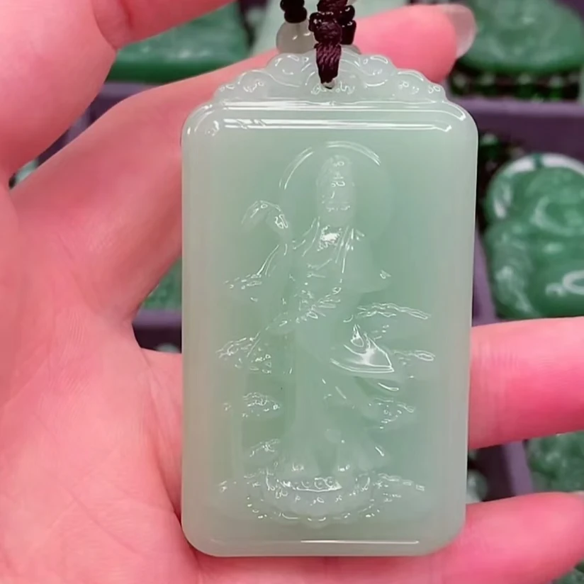 11时尚饰品浅绿锦鲤观音