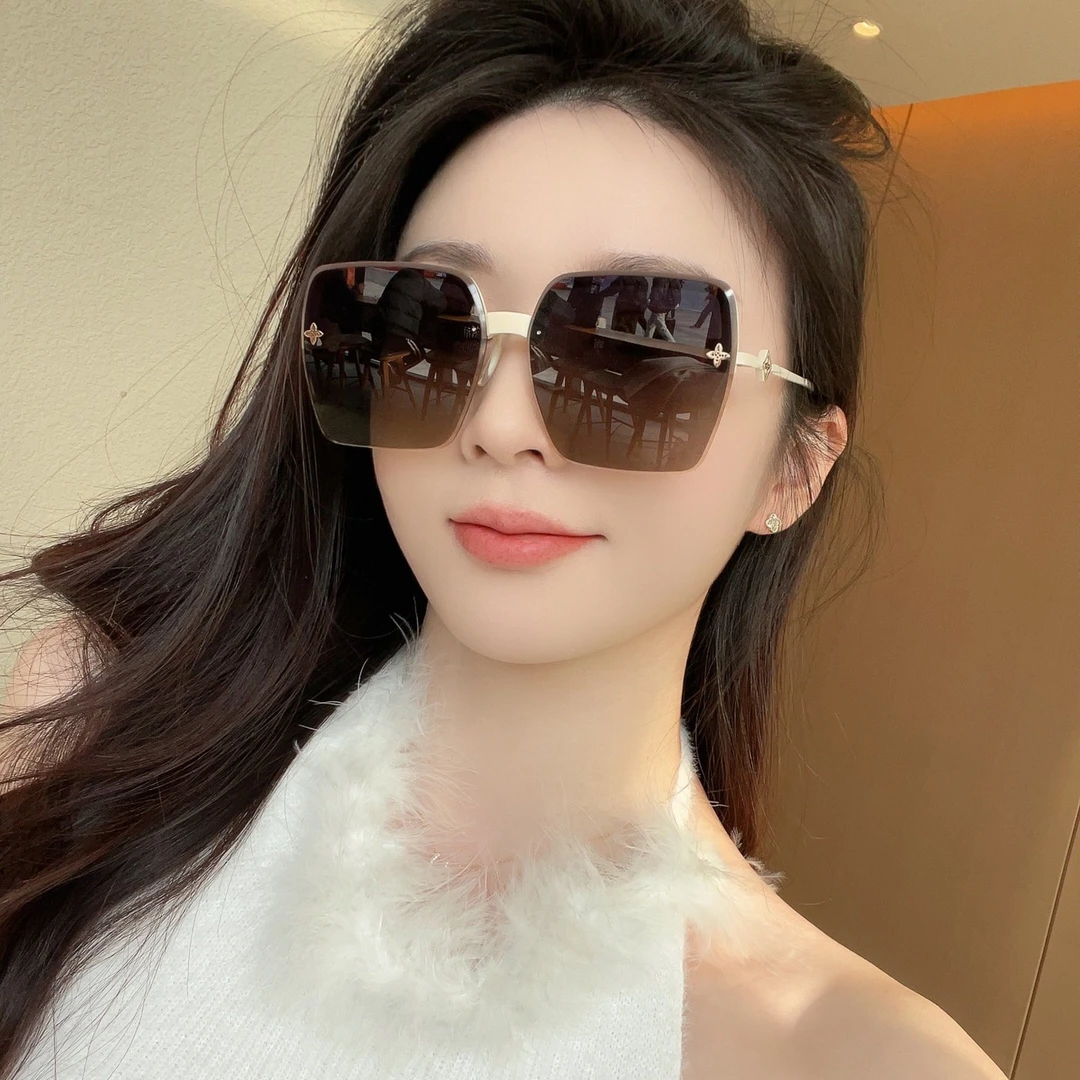 新款尼龙偏光太阳镜女高级感方形大框复古墨镜女遮阳夏季优雅百搭