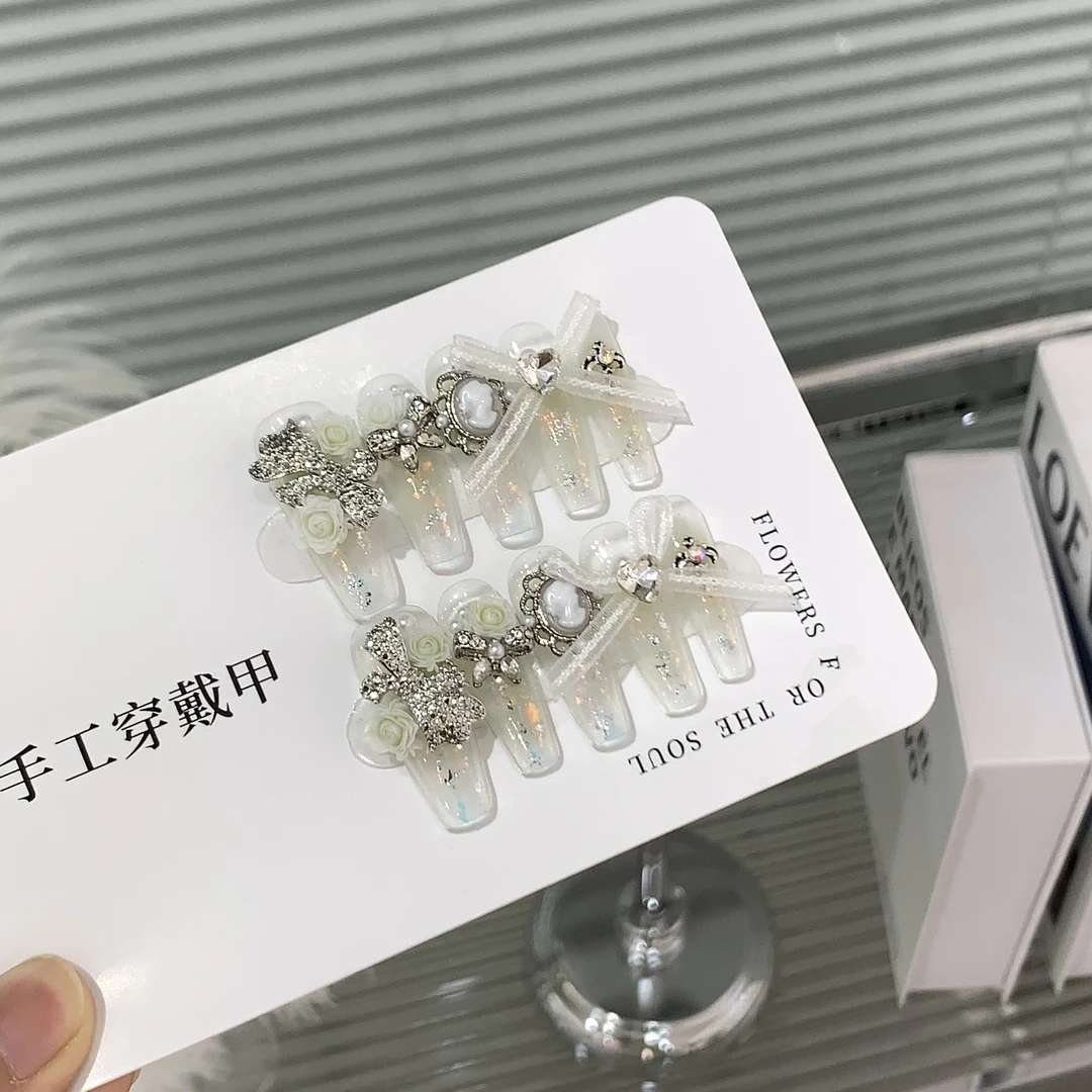【仲夏如梦】薄荷曼波轻奢氛围感蝴蝶结合金锆石欧泊仲夏如梦穿戴甲