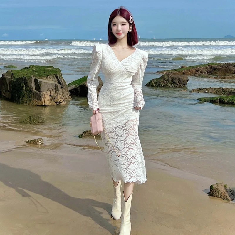 2335-  A7-3-4        性感交叉V领蕾丝设计钩花连衣裙法式包臀裙