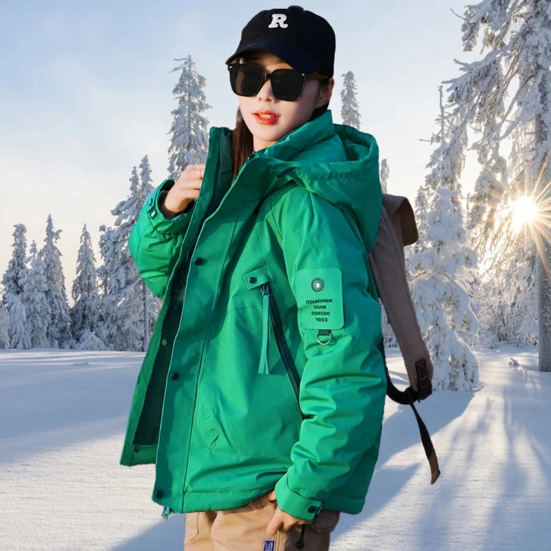 情侣款羽绒服户外冲锋衣2024新款加厚防水防风耐磨夹克外套