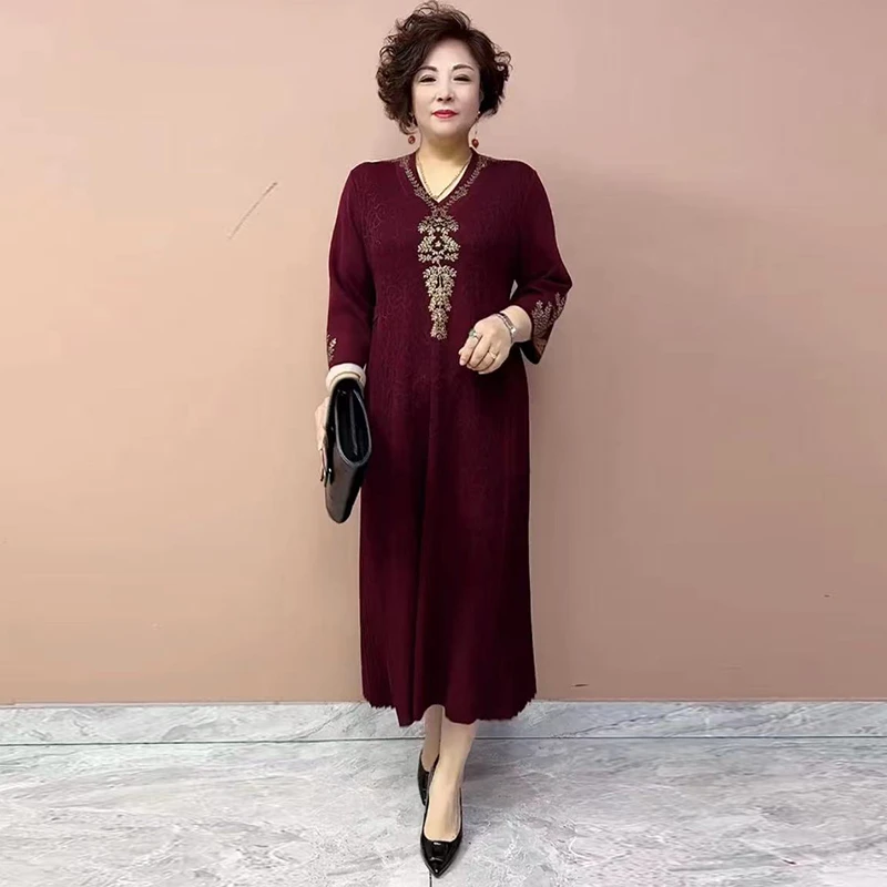 2025春秋季新款高端重工烫钻针织连衣裙婚宴礼服大码显瘦减龄长裙