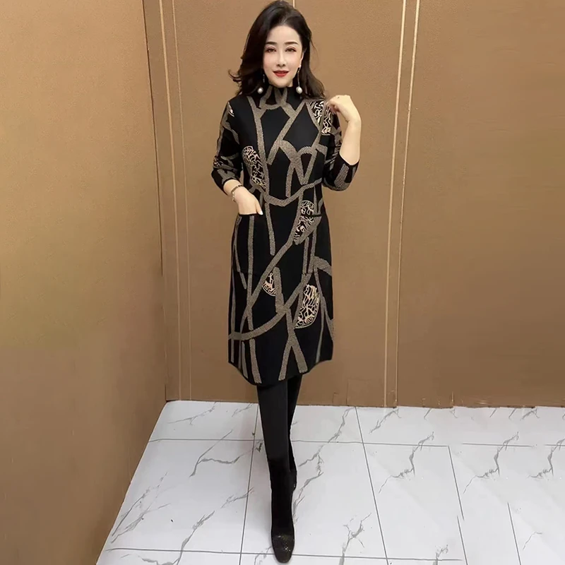 秋冬新款半高领长袖针织连衣裙宽松腰遮肚显瘦时尚洋气减龄中长裙