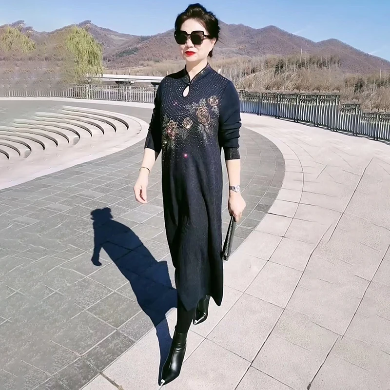 727高品质减龄贵夫人立领针织连衣裙秋冬新款重工烫钻打底裙120