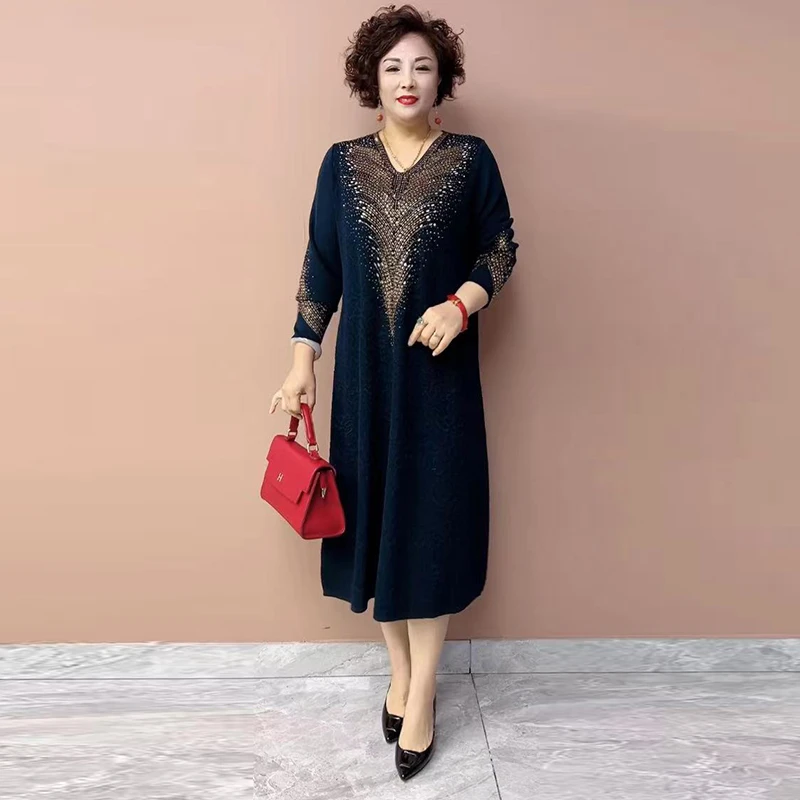 827长袖精致镶钻V领气质修身显瘦大码连衣裙喜婆婆高档阔太太125