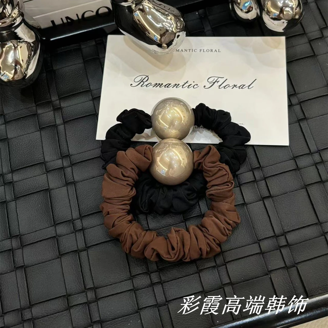 棕黑珠珠发圈562