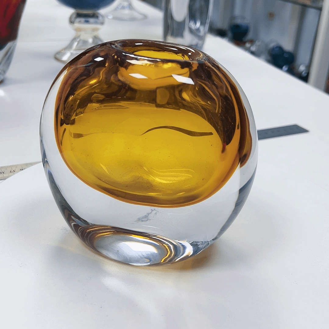 微微瑕琥珀色扁球高13.5