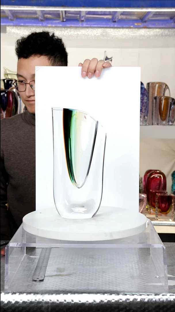 【闪购商品】【幻彩】高25.5精品琉璃正常手工痕迹