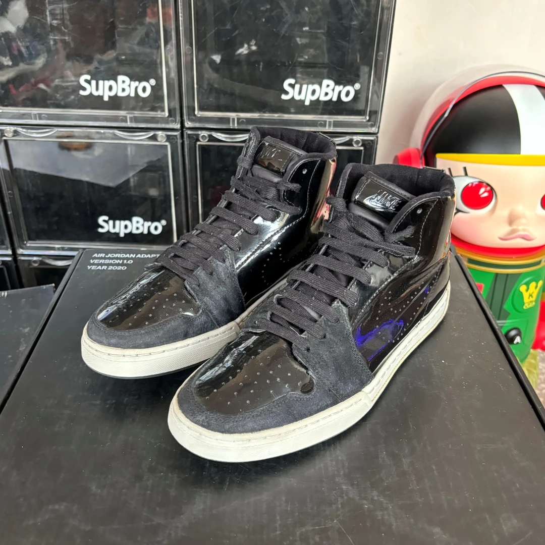 43码 Nike黑漆皮 二手无原盒 休闲鞋 市价699 成色正常磨损